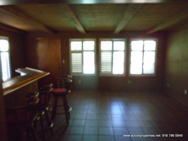 Building Photo - Move In Special: Central Roseville, Pool, Gardner Single Story Large Yard,  3 bedrooms, 2 baths, ...