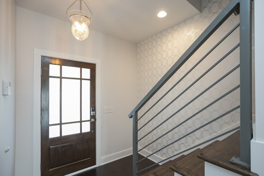 Building Photo - 1723 4th Ave N