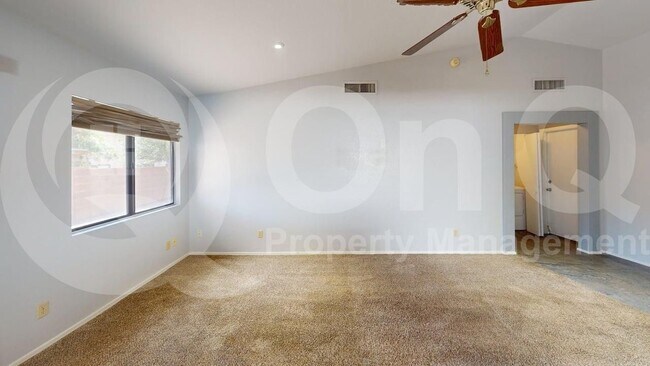 Building Photo - 3025 W Country Ranch Dr