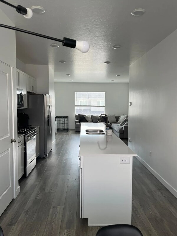 Building Photo - 1087 Waterway Ln