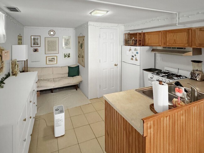 Building Photo - 1731 Ridgewood Ave SE