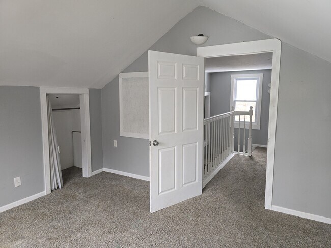 Building Photo - 11911 Lansdowne St