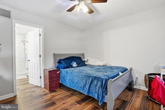 Building Photo - 244 Mathers Rd