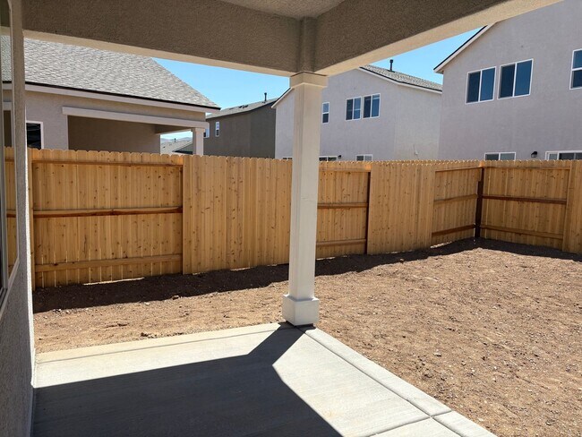 Building Photo - Brand New DR Horton Home!