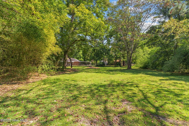 Building Photo - Beautiful 3 Bedroom, 2 Bath Home -135 Yate...