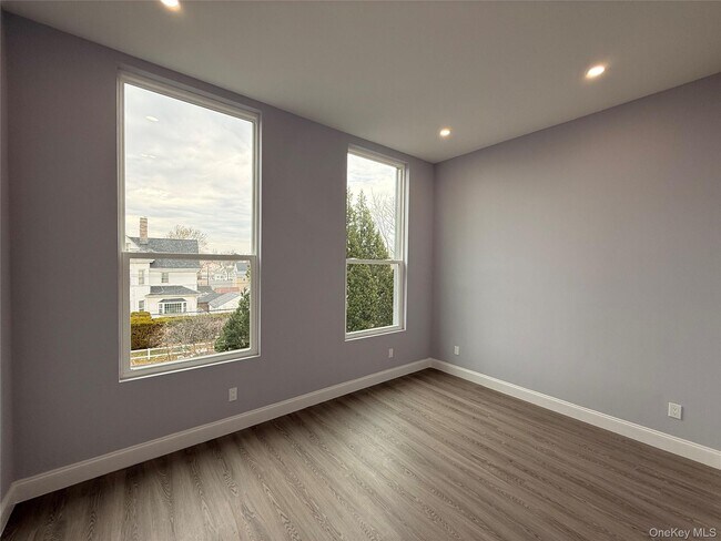 Building Photo - 222 Primrose Ave