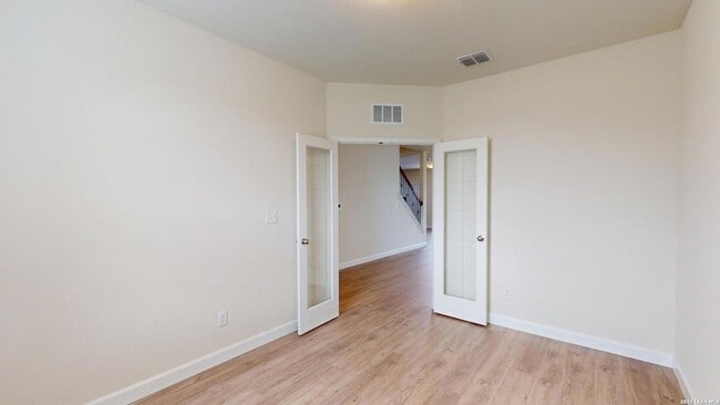 Building Photo - 344 Autumn Rouge