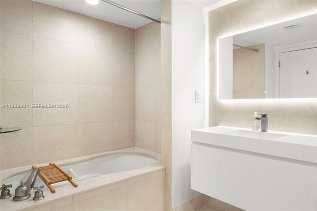 Building Photo - 6801 Collins Ave