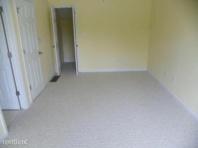 Building Photo - 603 S Atcher