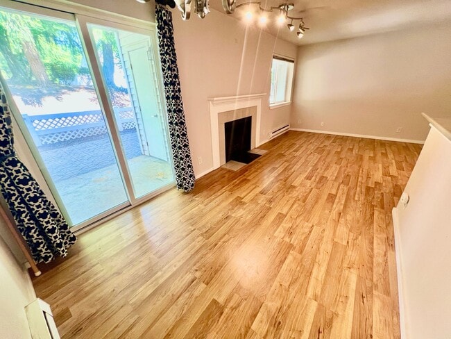 Building Photo - 1Bd/1Ba Lynnwood Condo