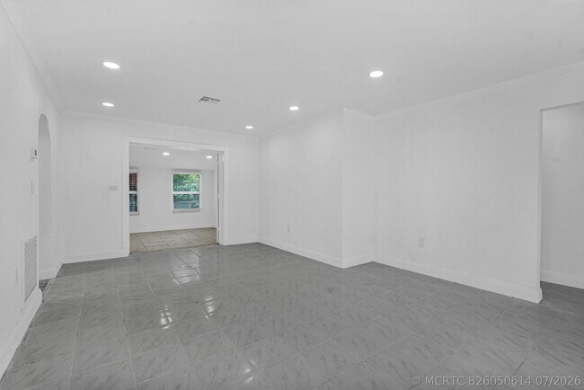 Building Photo - 6621 Perry St