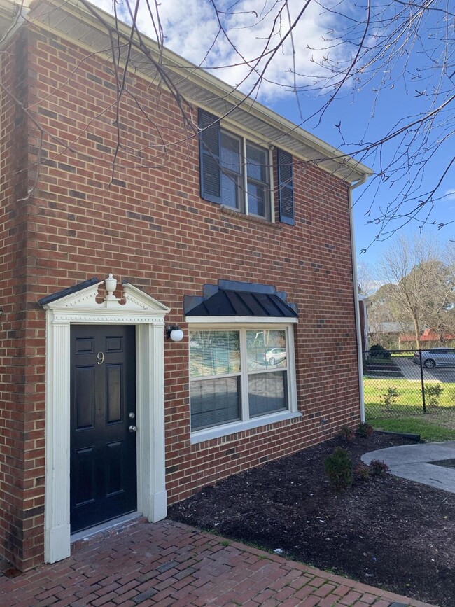 Primary Photo - 103 Shiloh Dr