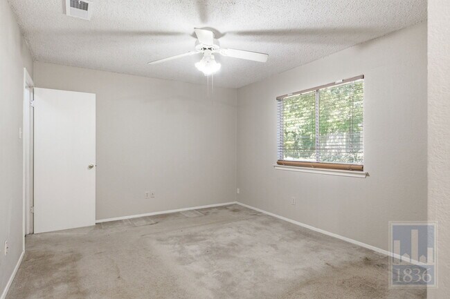 Building Photo - 9002 Marsh Dr