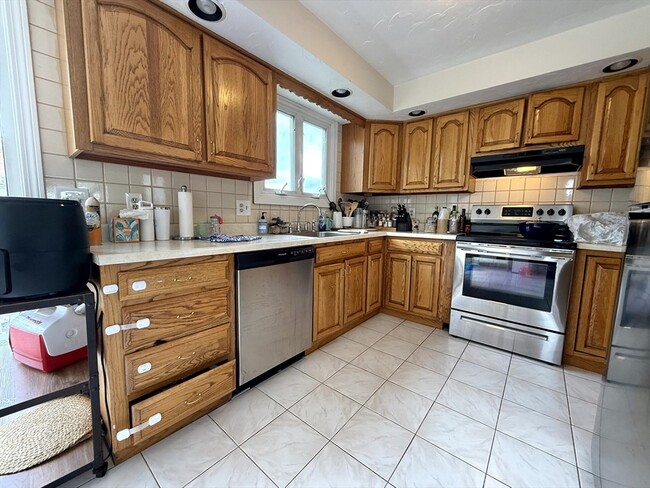Building Photo - 43 Edenfield Ave