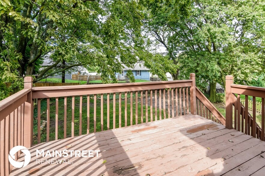 Building Photo - 207 Mesa Dr