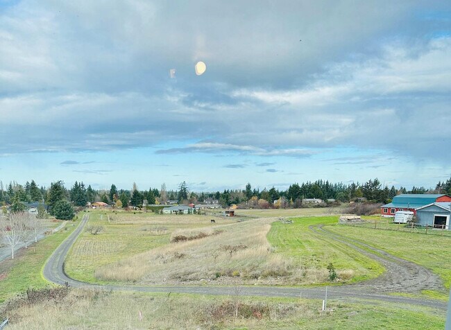 Building Photo - 1430 W Hendrickson Rd