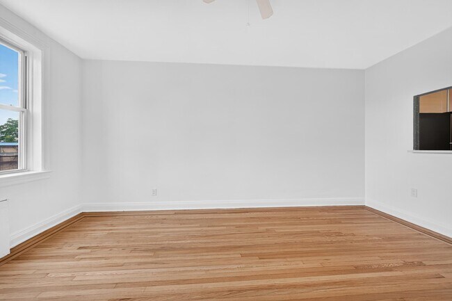 Building Photo - 108 Palisade Ave