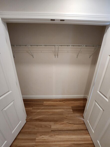 Building Photo - 48 Riverdale St