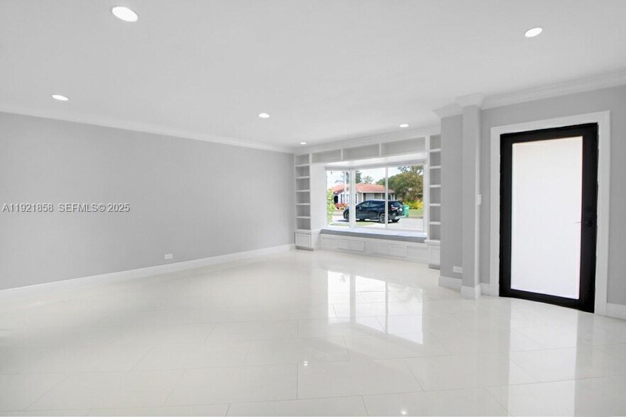 Building Photo - 1804 SW 102nd Ct