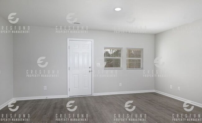 Building Photo - 2 Bedroom in Teakwood - Available NOW!