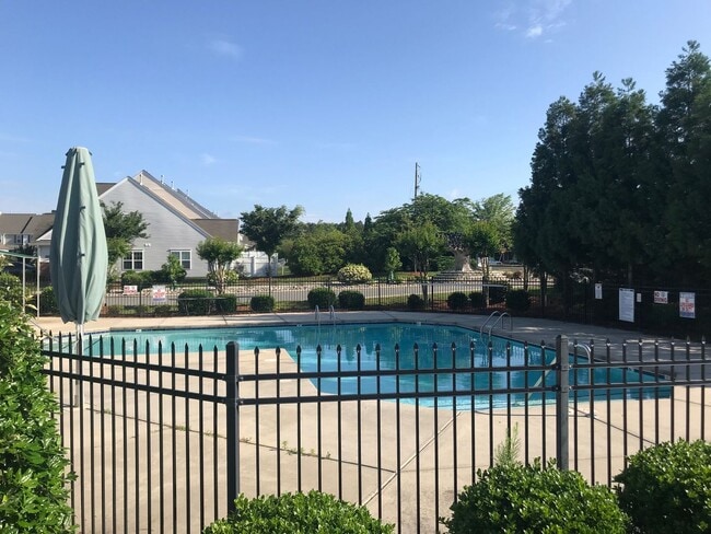 Building Photo - New Construction in Brightwood Farms! End unit!