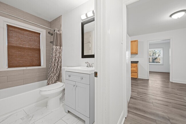 Updated bathroom - 5903 W Park Ave