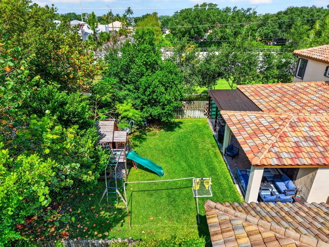 Building Photo - 9062 Gulf Cove Dr