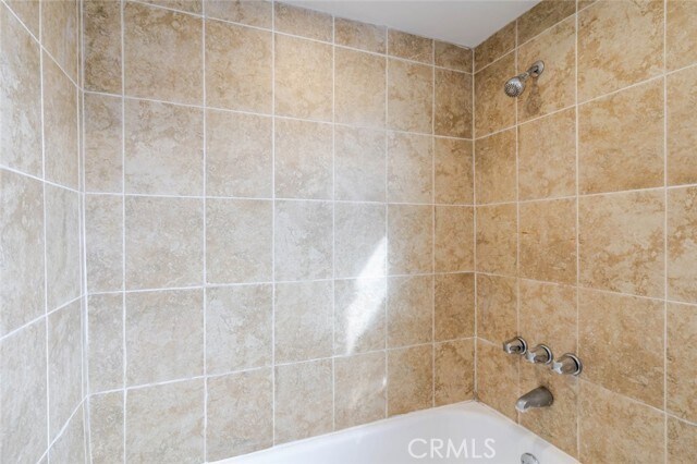 Building Photo - 336 W Lexington Dr