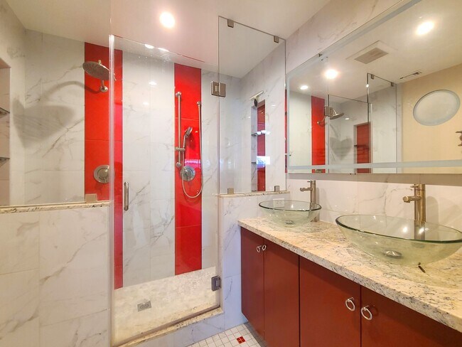 Building Photo - Beautiful 2-Story South Redlands Home with 3 Bedrooms and a Family Room!