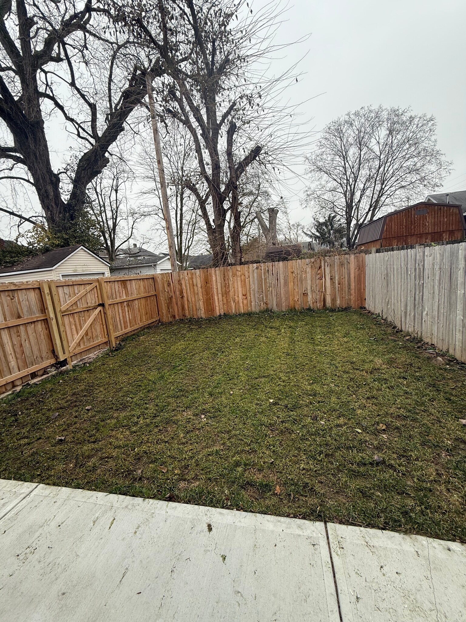 Building Photo - 919 Summer St