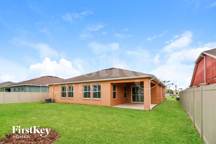 Building Photo - 31543 Fairhill Dr