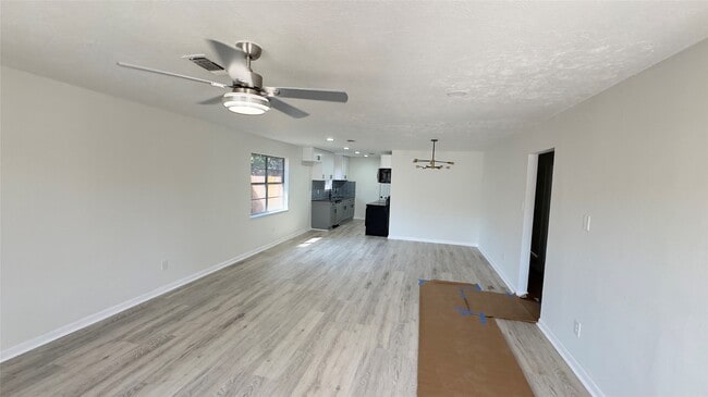 Building Photo - 829 Canfield St