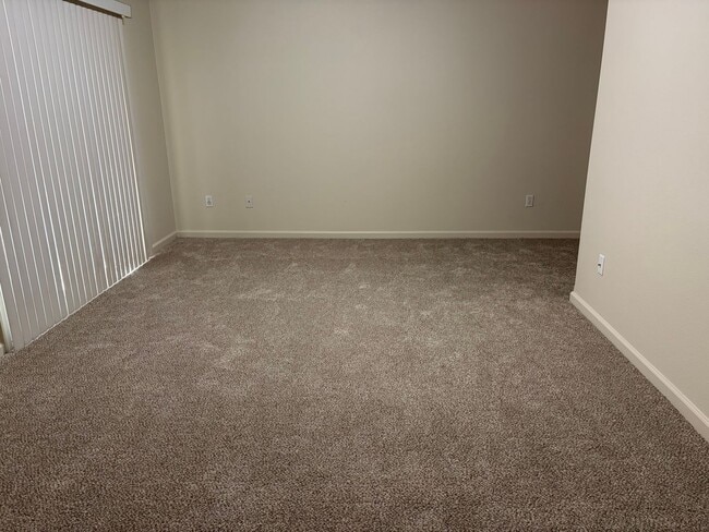 Building Photo - Spacious Single Story Home with Large Private Backyard & Covered Patio