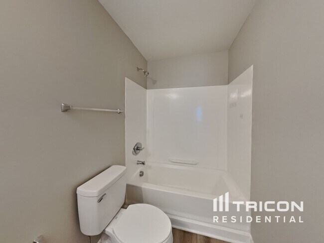 Building Photo - 12 Stoud Cir