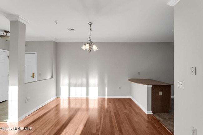 Building Photo - 325 Regency Pl