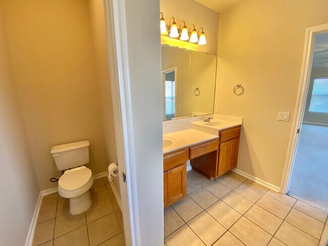 Building Photo - 20412 Farm Pond Ln