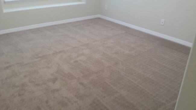 Building Photo - 3 Bed 2.5 Bath Tech Savy Corner Townhouse ...