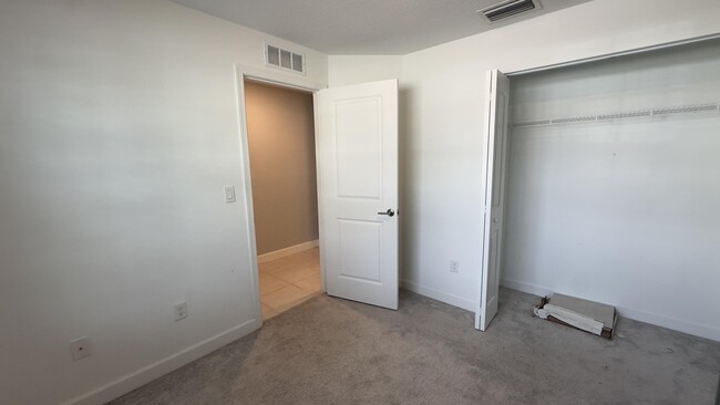 Building Photo - 4230 Napoli Lake Dr