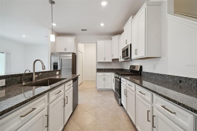 Building Photo - 8221 Cor Pne Wy