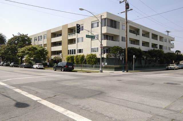 outside of condo complex - 1187 E 3rd St