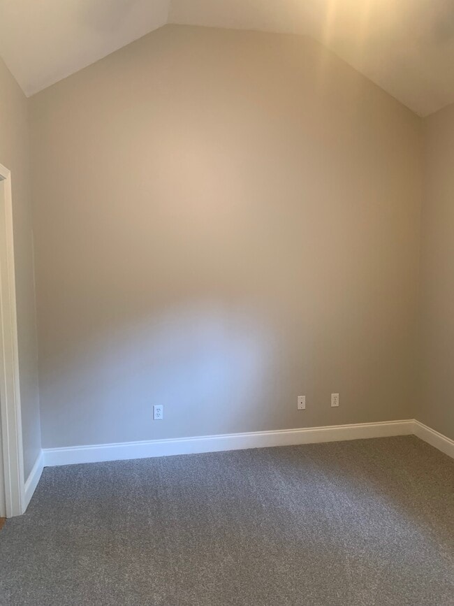 Building Photo - 2206 Anderson Rd