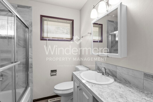 Building Photo - 822-824 N Wilbur Rd