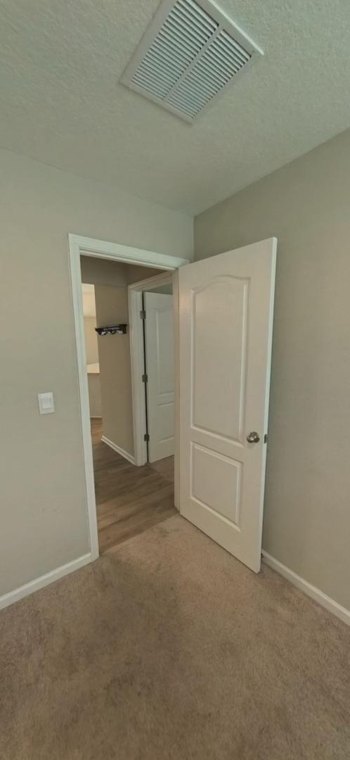 Building Photo - 70409 Winding River Dr
