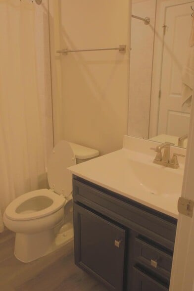 Building Photo - 2816 Devonshire Clfs Ter