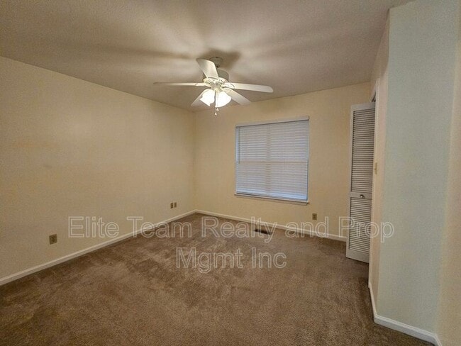 Building Photo - 802 Selwyn Oaks Ct