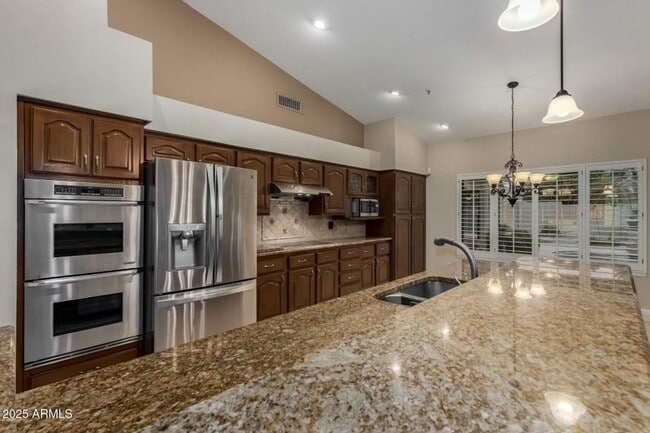 Building Photo - 4 Bedroom 2 Bathroom Scottsdale Ranch Home