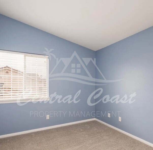 Building Photo - 0 Cordoban Ln