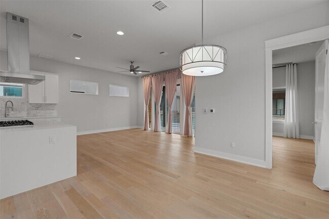 Building Photo - 5002 Pecan Springs Rd