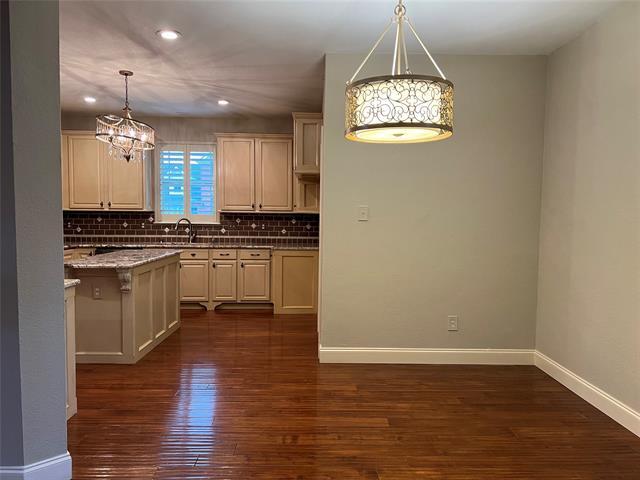 Building Photo - 203 Fallbrook Dr