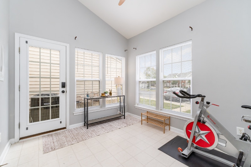 Building Photo - 4919 Sunburst Ln